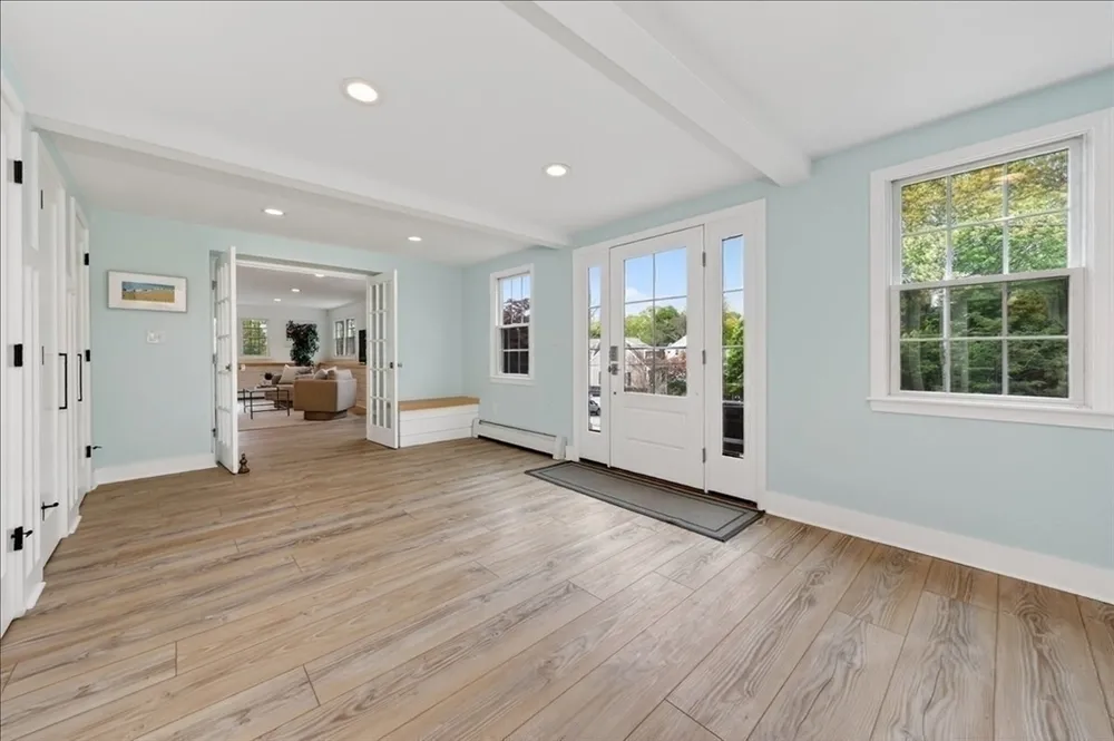 10 Ocean View Dr, Hingham, MA 02043