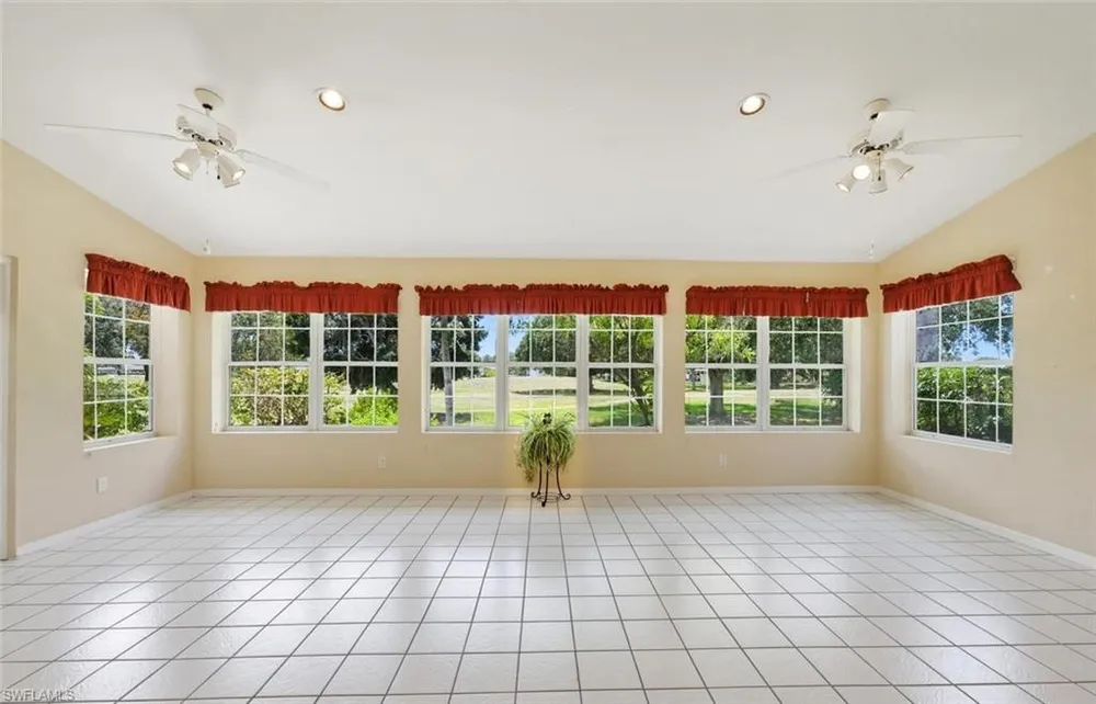204 Estelle Ct, Naples, FL 34112