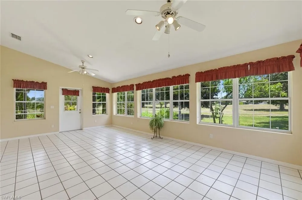 204 Estelle Ct, Naples, FL 34112