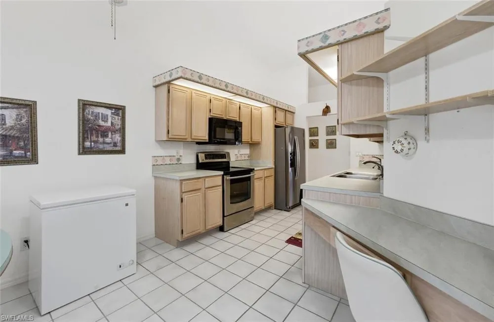 217 Marseille Dr, Naples, FL 34112