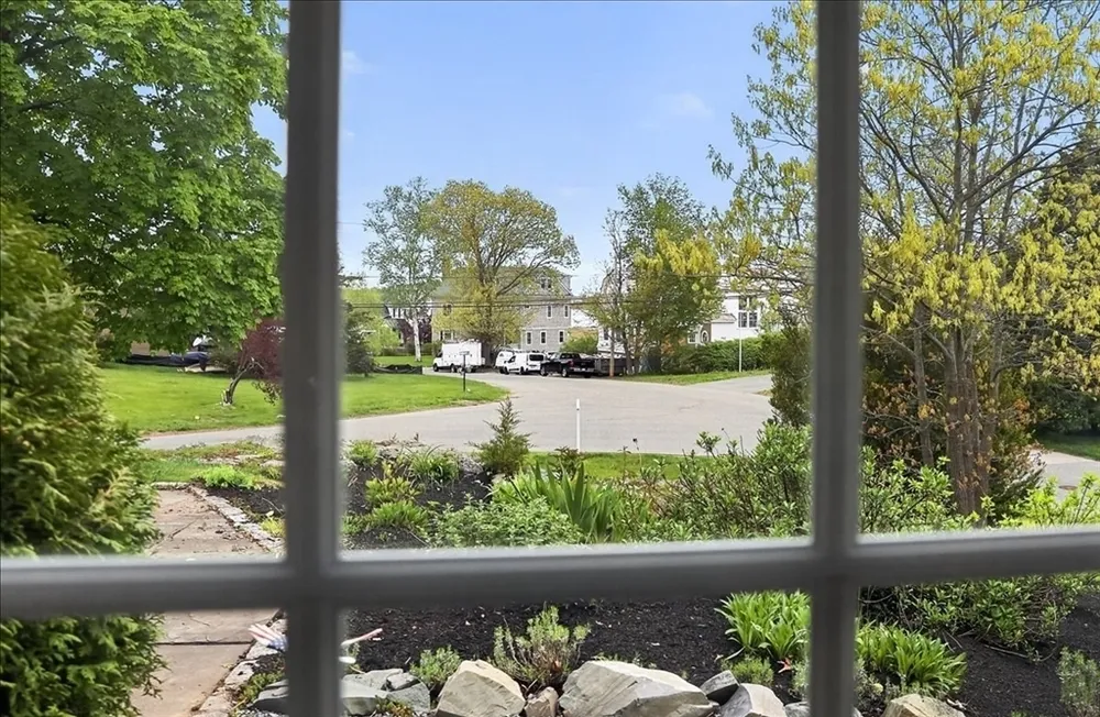 10 Ocean View Dr, Hingham, MA 02043