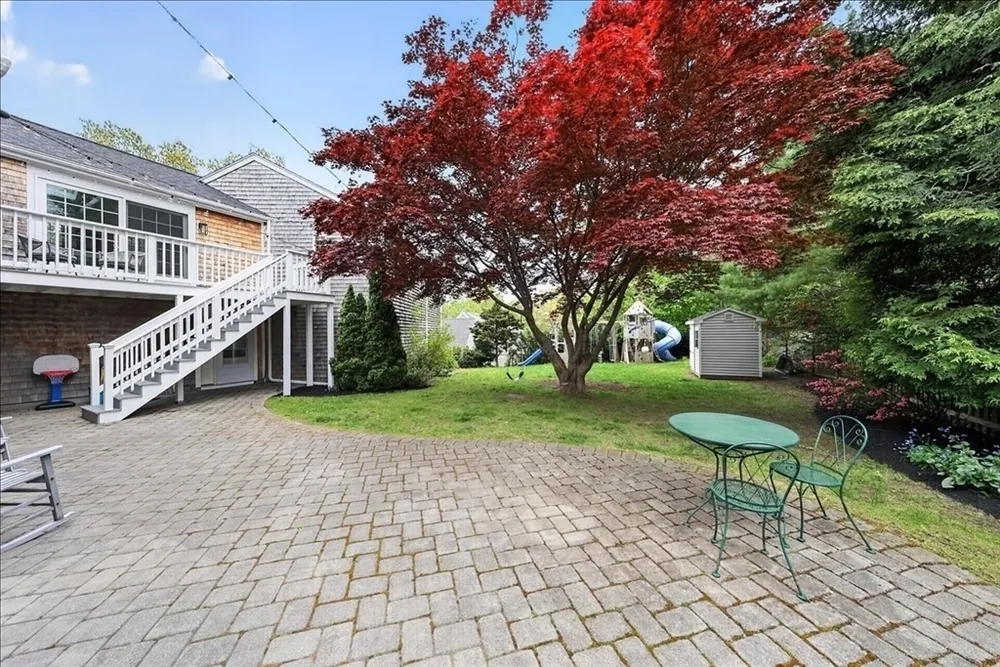 10 Ocean View Dr, Hingham, MA 02043