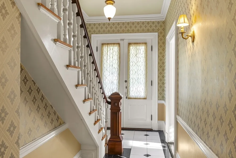 403 Main St, Hingham, MA 02043