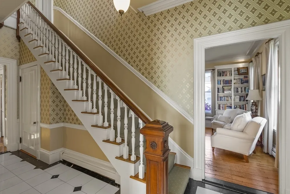 403 Main St, Hingham, MA 02043