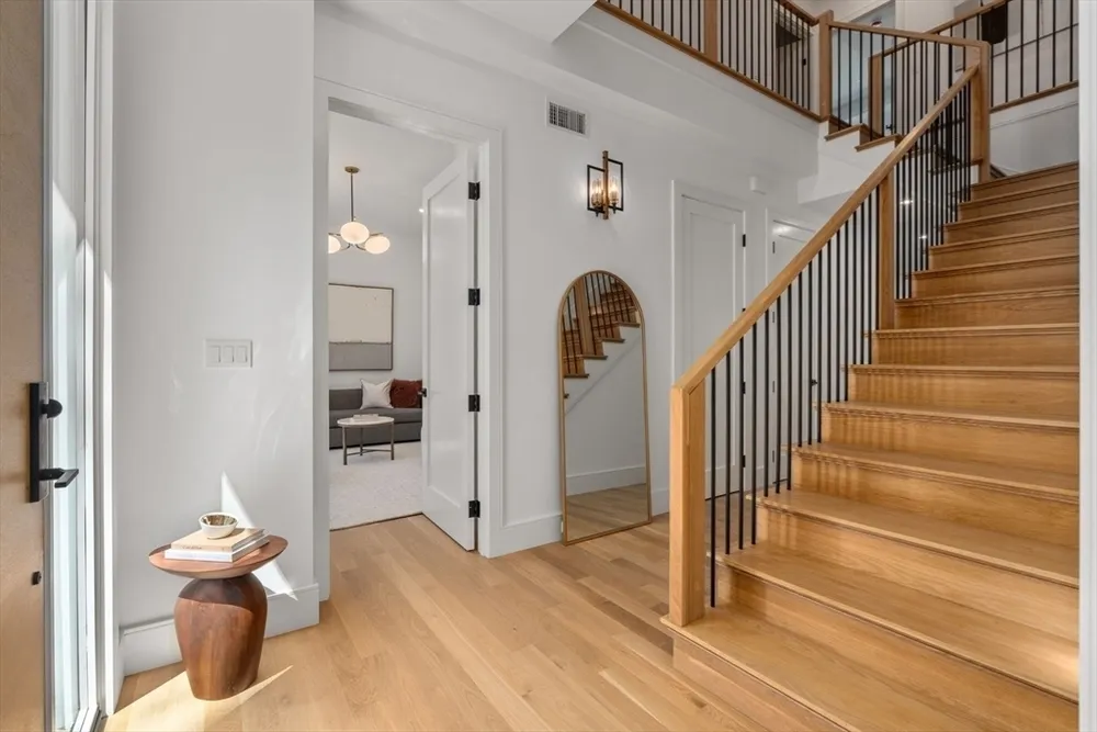 470 Quinobequin Rd, Newton, MA 02468