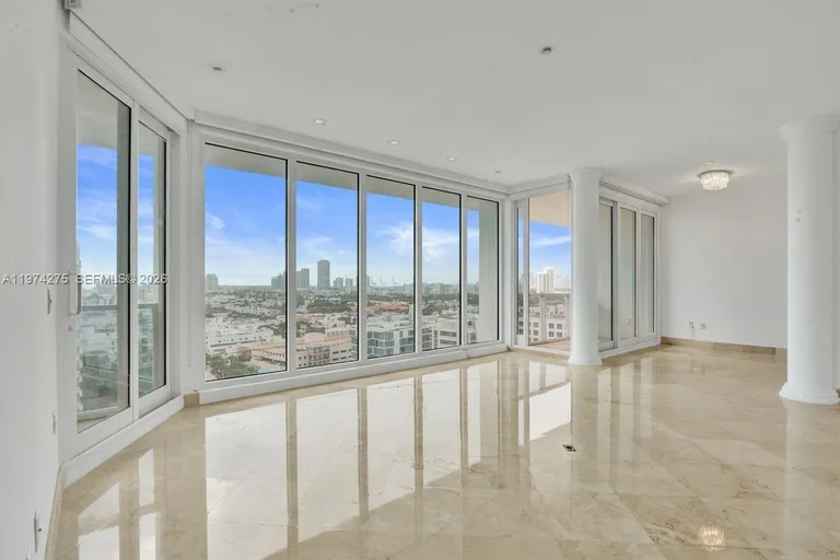 100 Lincoln Rd, Miami Beach, FL 33139