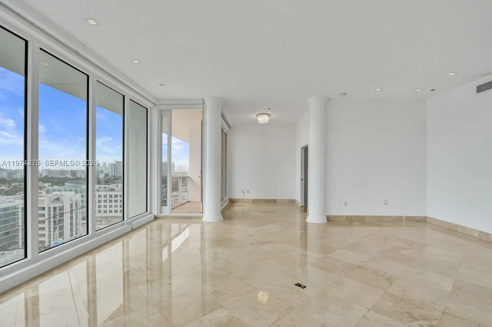 100 Lincoln Rd, Miami Beach, FL 33139