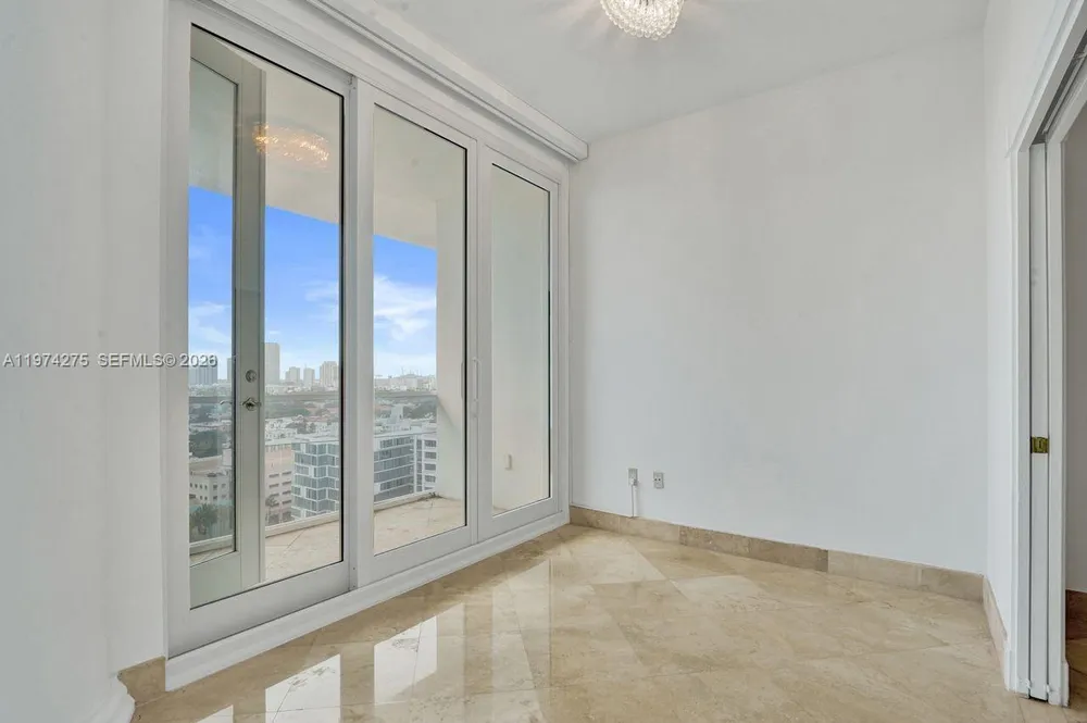 100 Lincoln Rd, Miami Beach, FL 33139
