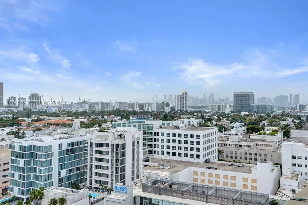 100 Lincoln Rd, Miami Beach, FL 33139