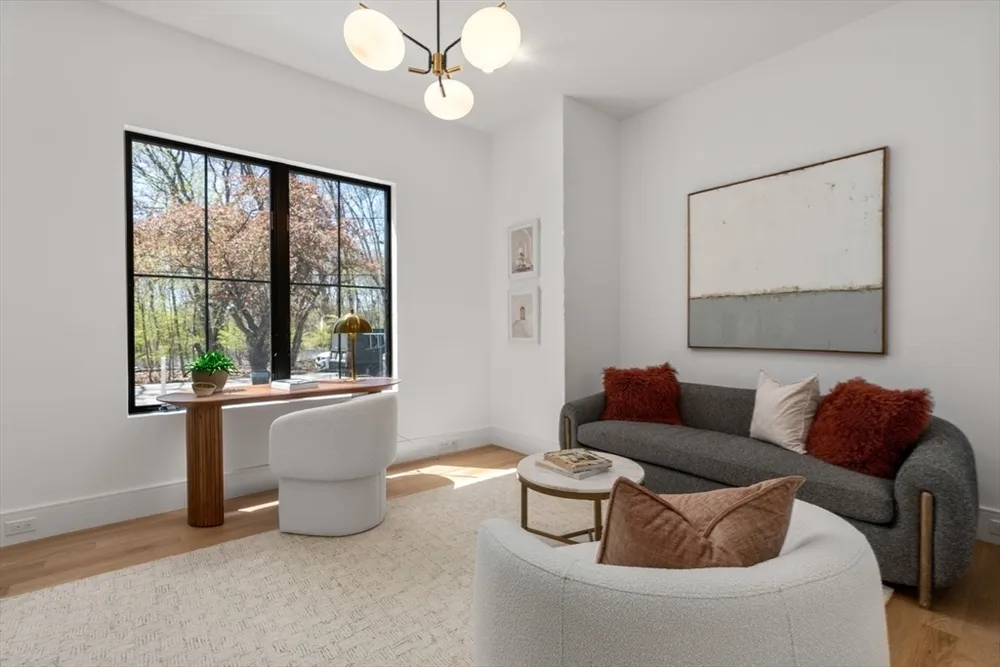 470 Quinobequin Rd, Newton, MA 02468