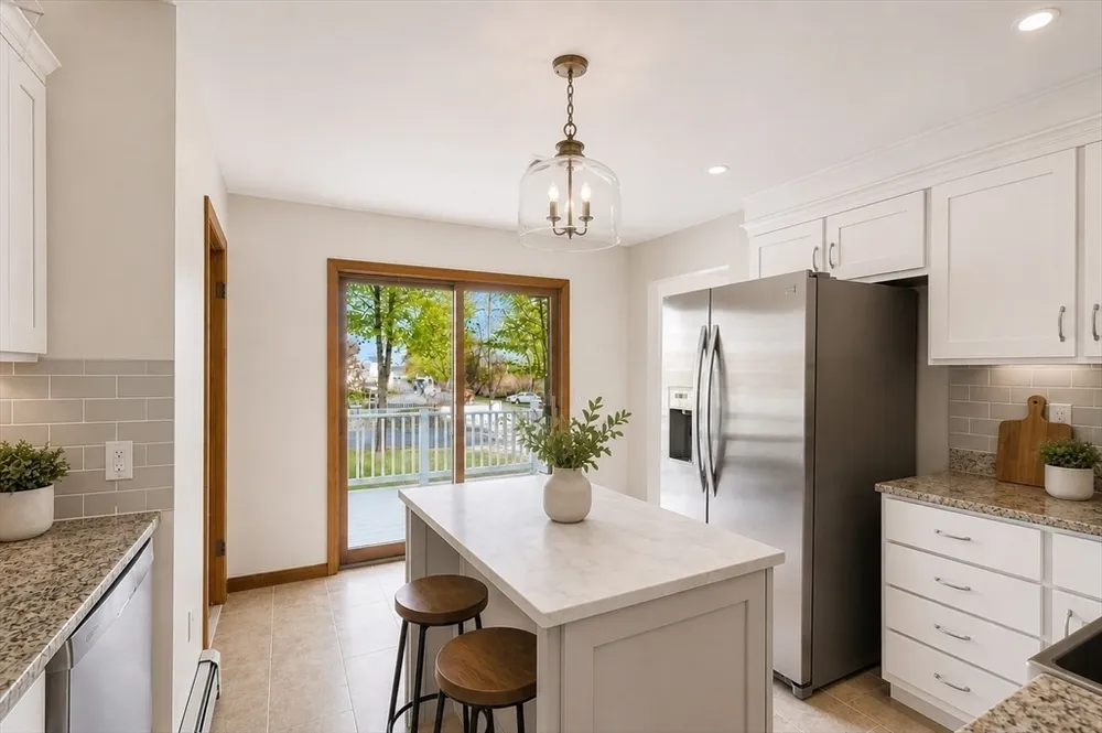 67 Wituwamat Rd, Weymouth, MA 02191