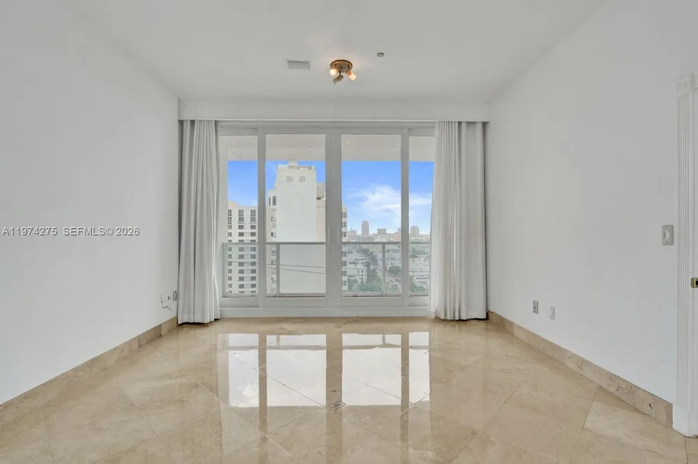 100 Lincoln Rd, Miami Beach, FL 33139