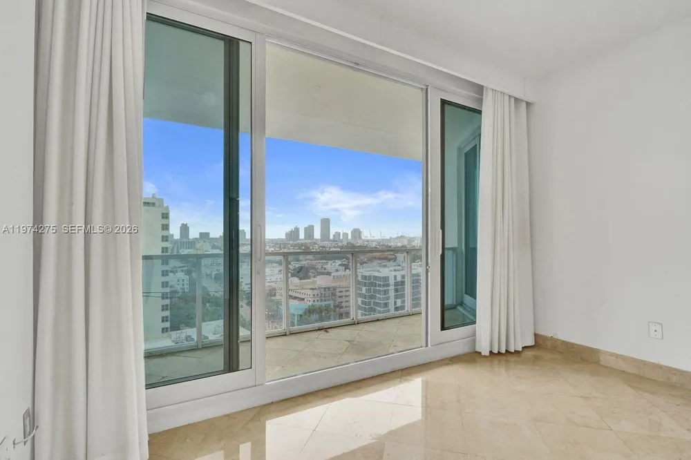 100 Lincoln Rd, Miami Beach, FL 33139