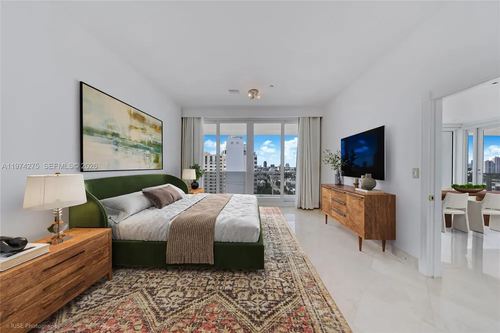 100 Lincoln Rd, Miami Beach, FL 33139
