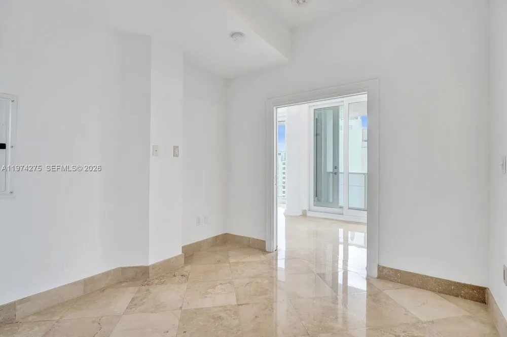 100 Lincoln Rd, Miami Beach, FL 33139