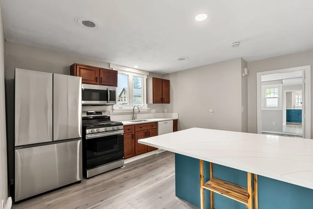 4 West St, Medford, MA 02155
