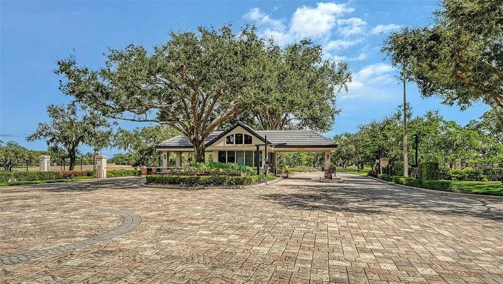 3295 Alex Findlay Pl, Sarasota, FL 34240