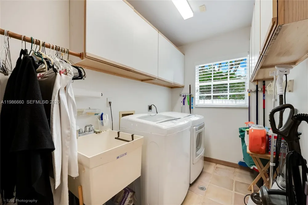 10422 SW 121st St, Miami, FL 33176