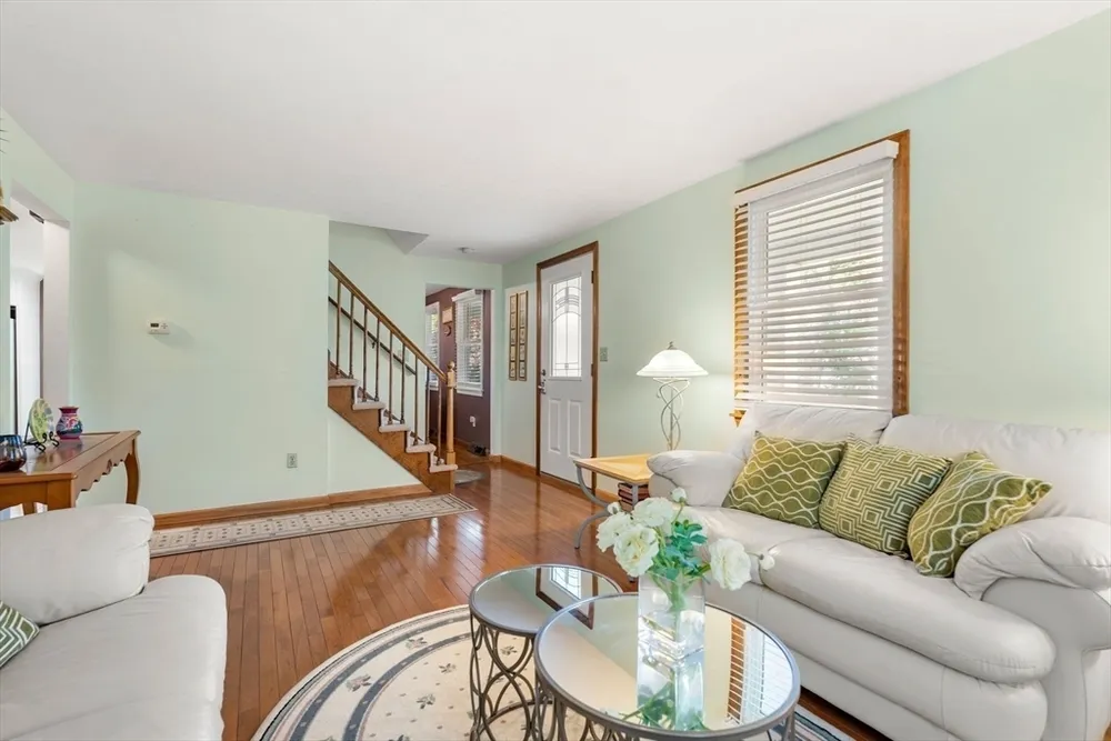 5 Forrest Rd, Westford, MA 01886