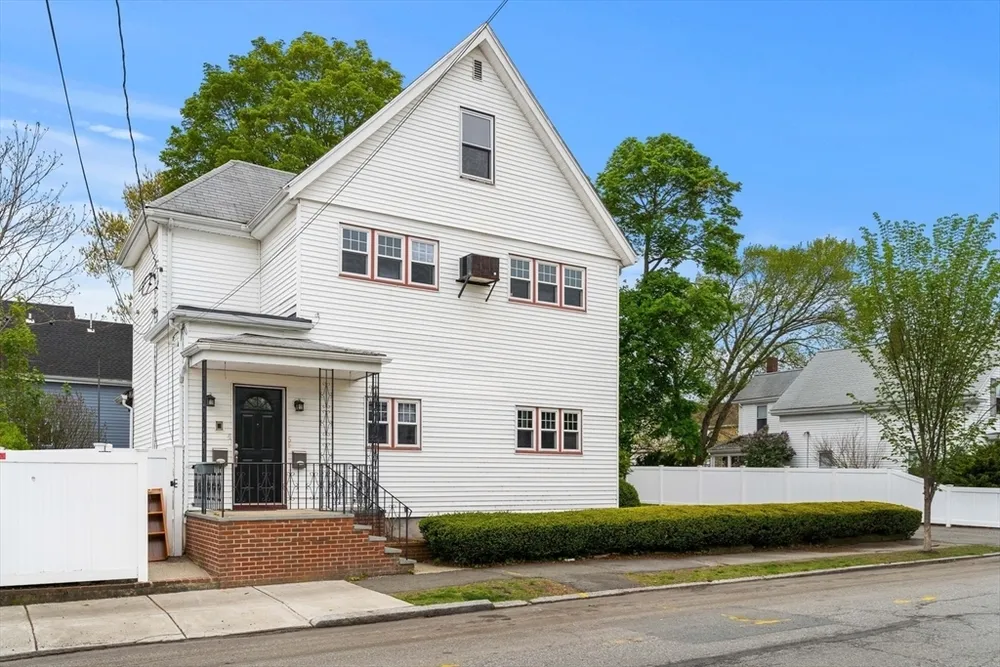 4 West St, Medford, MA 02155