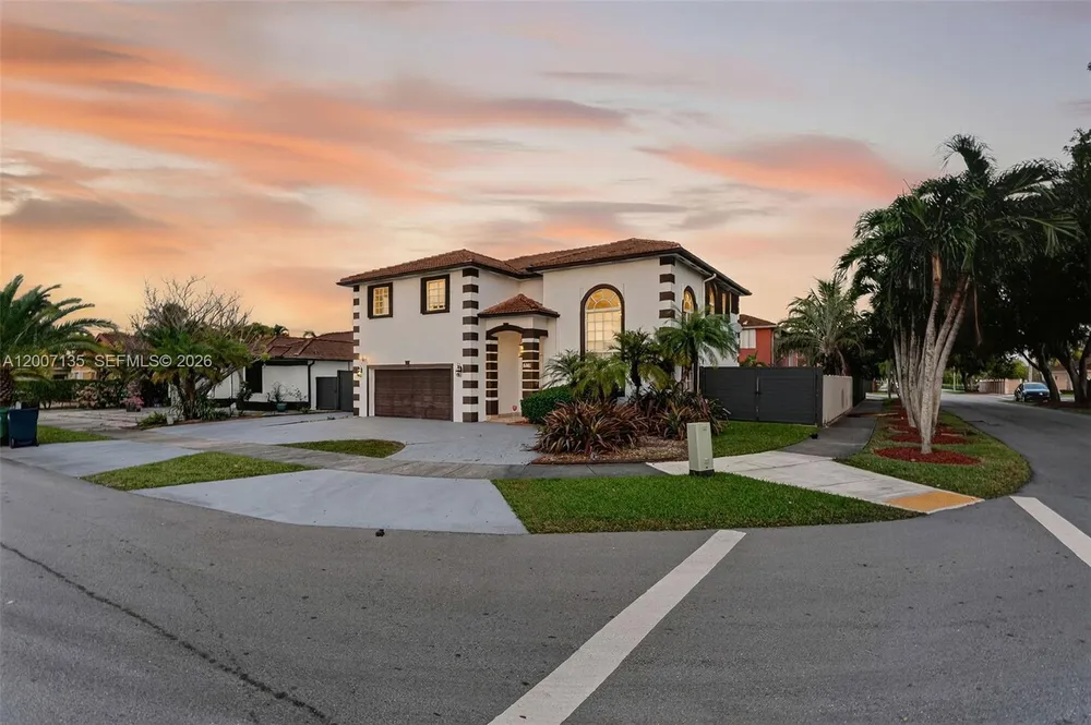 5161 SW 159th Ct, Miami, FL 33185