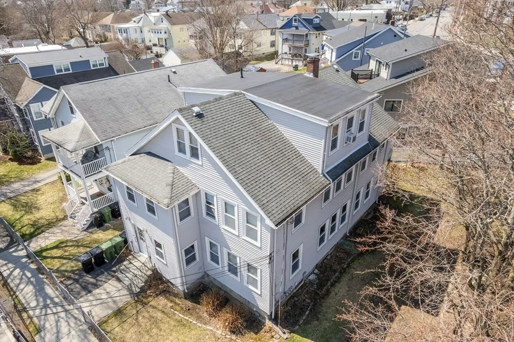 204 School St, Watertown, MA 02472