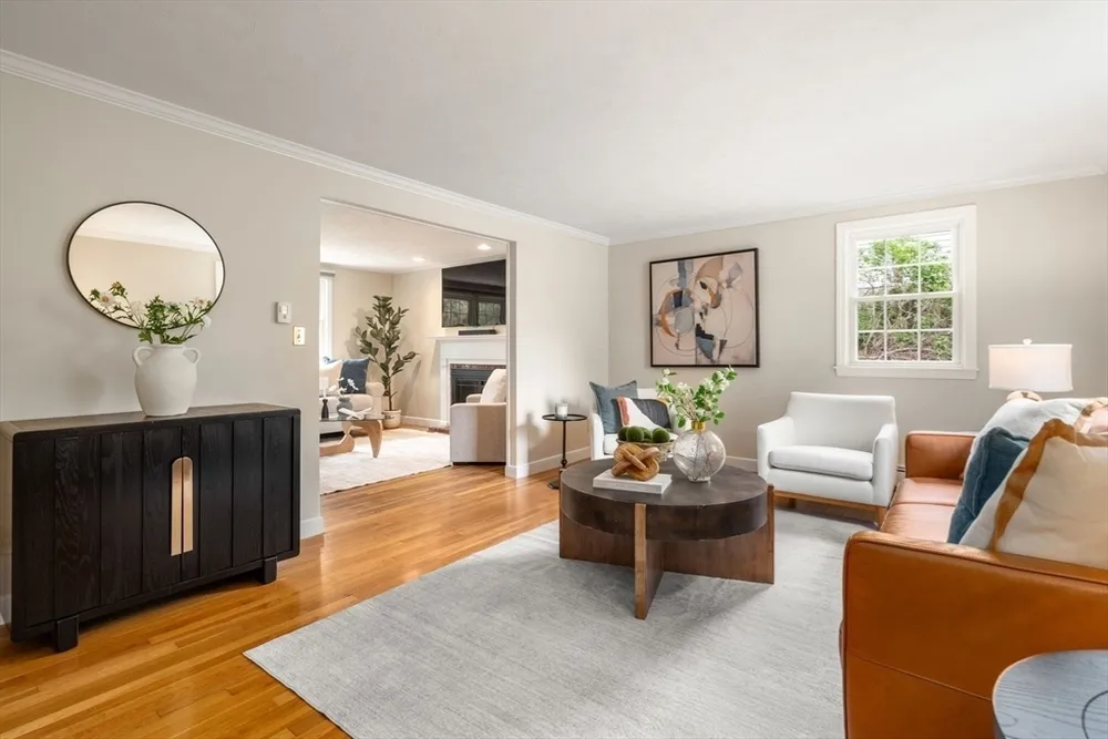 67 Blacksmith Dr, Medfield, MA 02052