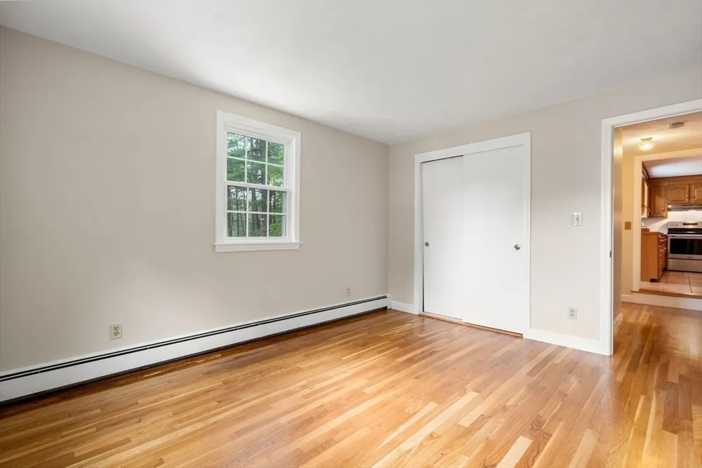 67 Blacksmith Dr, Medfield, MA 02052