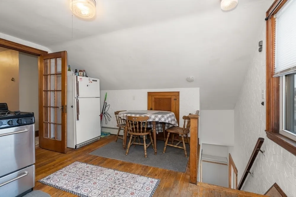 204 School St, Watertown, MA 02472