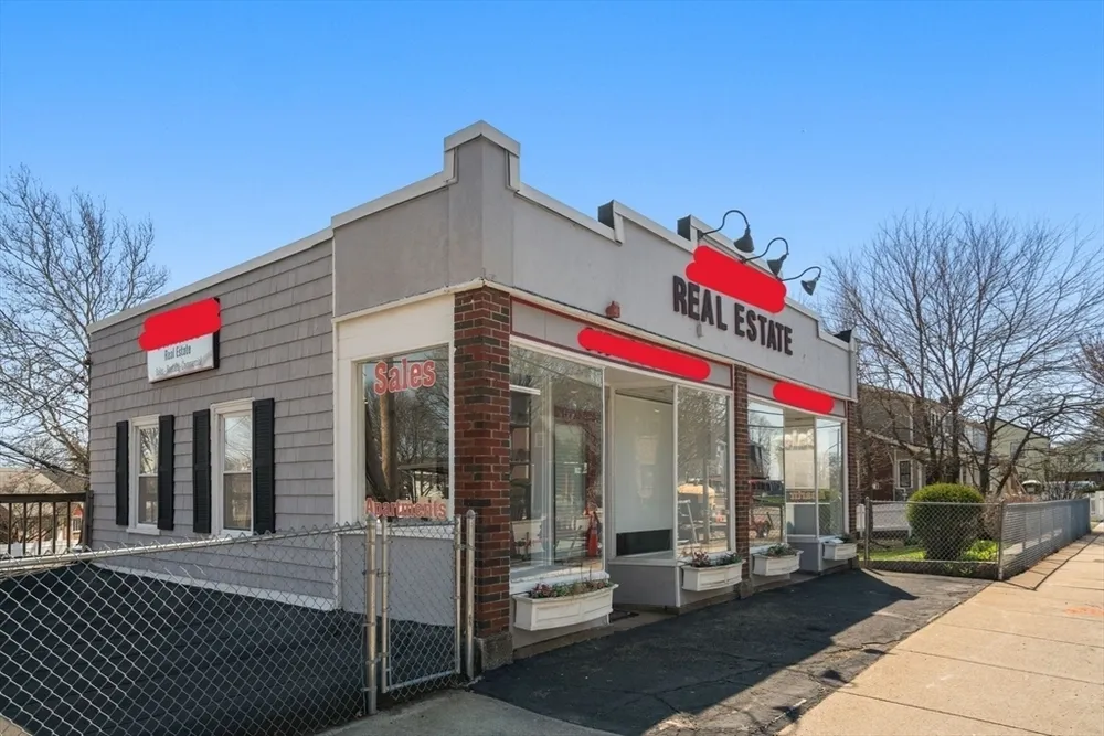 204 School St, Watertown, MA 02472