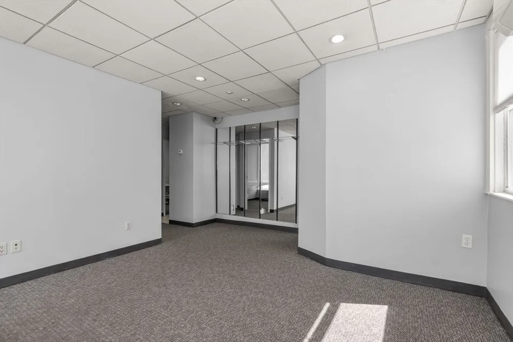 204 School St, Watertown, MA 02472
