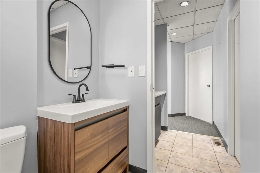 204 School St, Watertown, MA 02472