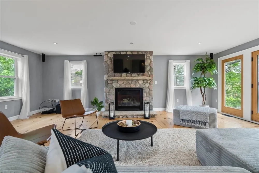15 GAY STREET EXTENSION, Westwood, MA 02090