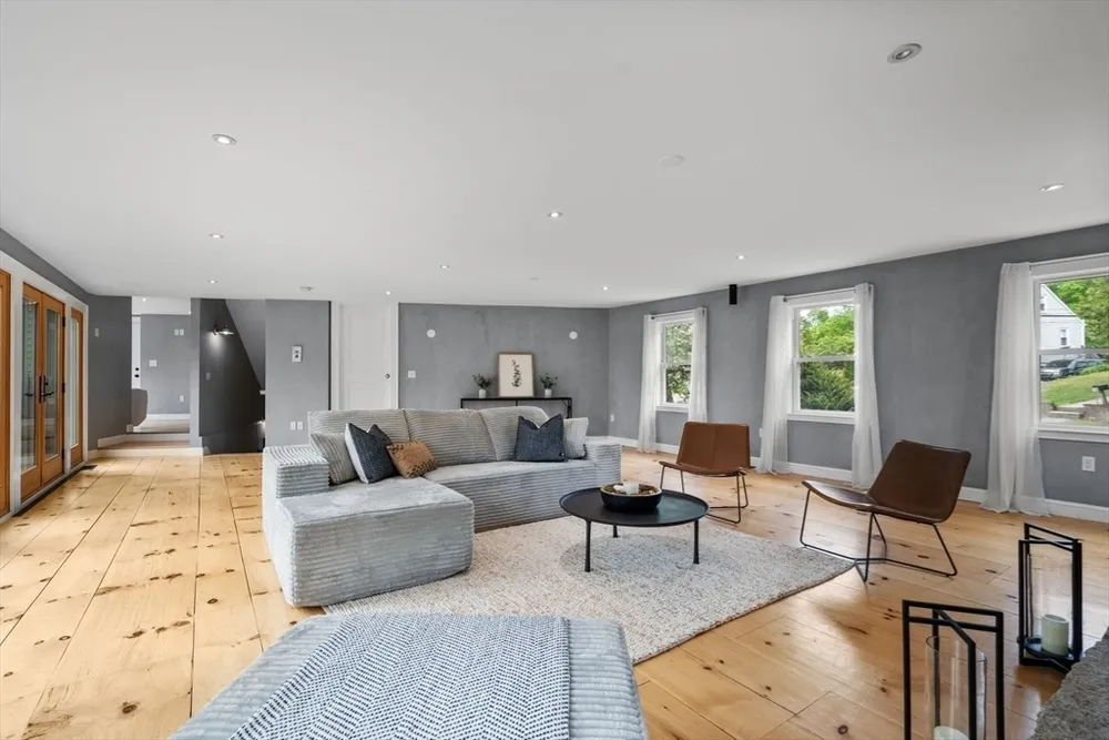 15 GAY STREET EXTENSION, Westwood, MA 02090