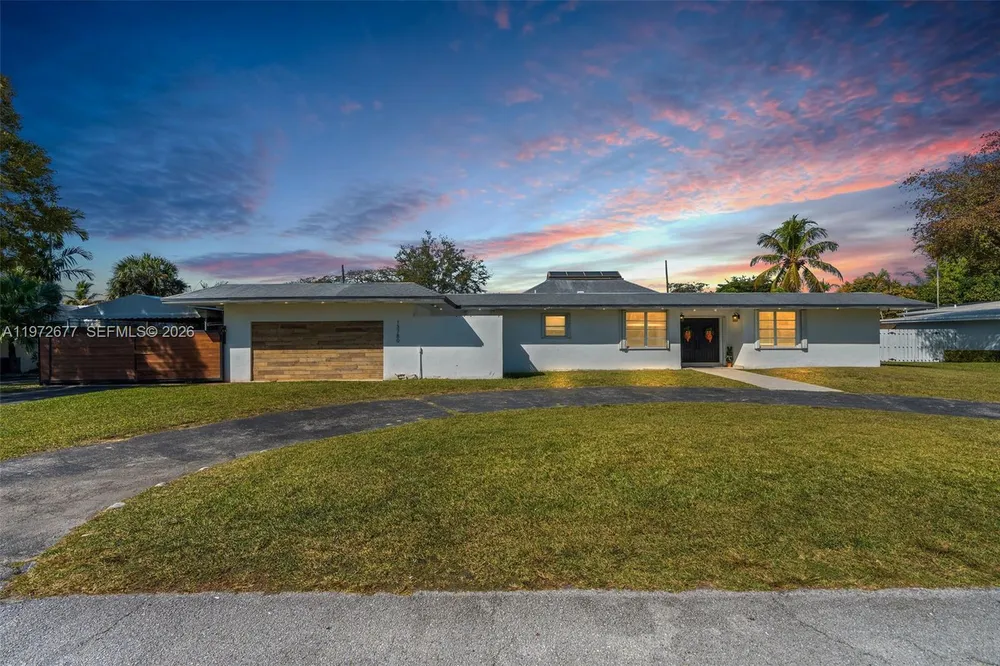 13780 SW 73rd Ct, Palmetto Bay, FL 33158