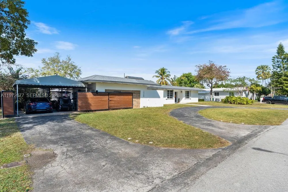 13780 SW 73rd Ct, Palmetto Bay, FL 33158