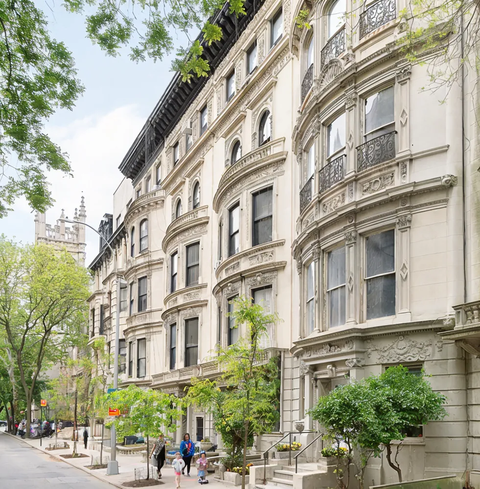 18 W 76th St, New York, NY 10023