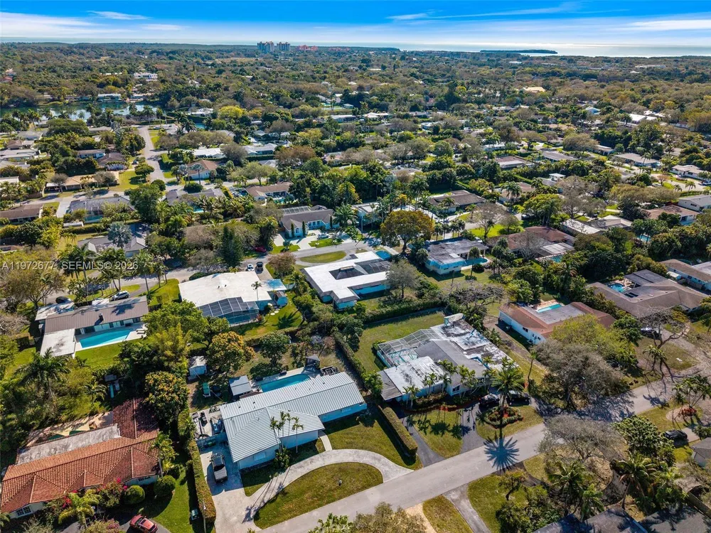 13780 SW 73rd Ct, Palmetto Bay, FL 33158