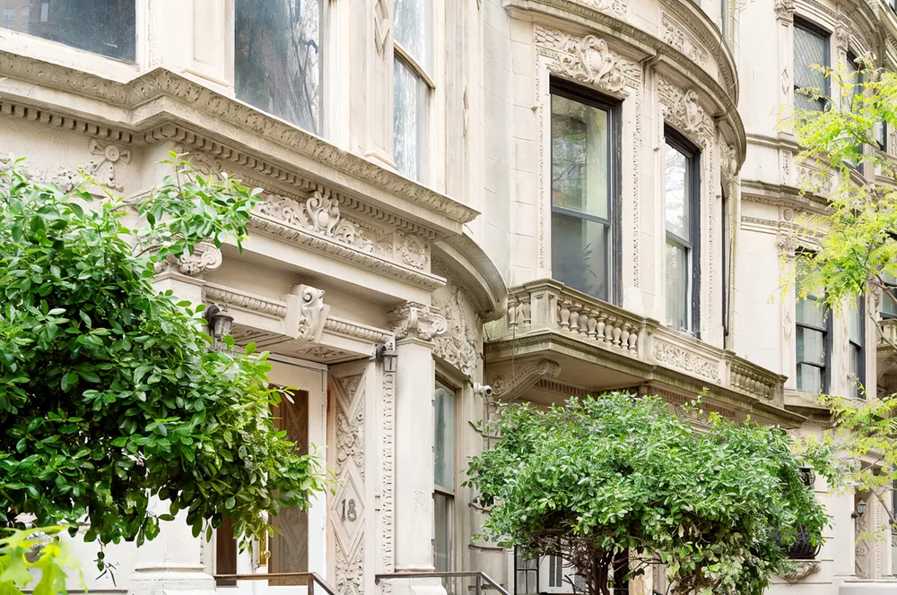 18 W 76th St, New York, NY 10023