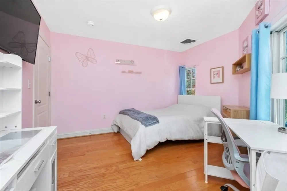 501 Commerce Dr, Braintree, MA 02184
