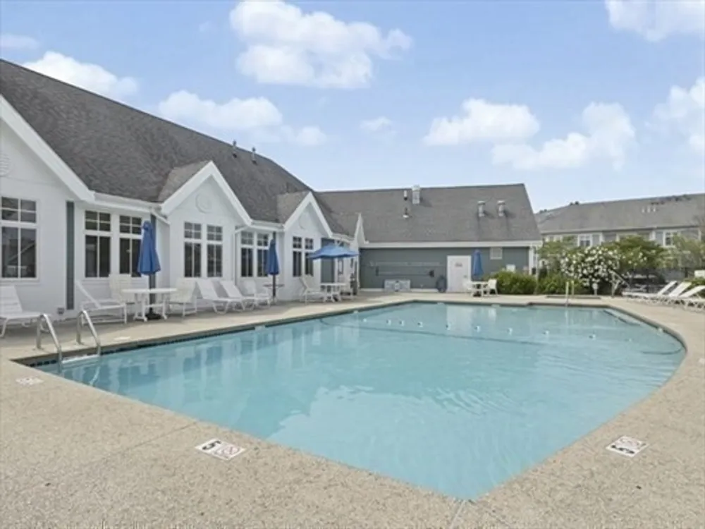 501 Commerce Dr, Braintree, MA 02184