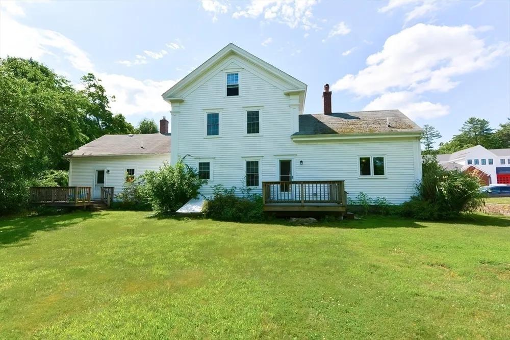 118 Main St, Norfolk, MA 02056