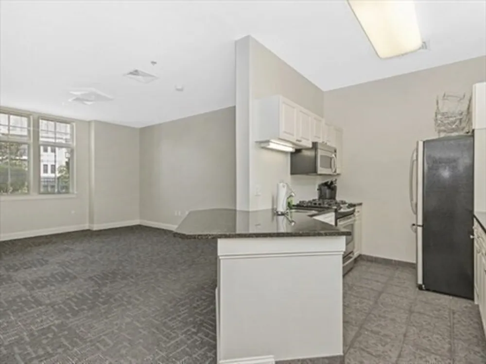 501 Commerce Dr, Braintree, MA 02184