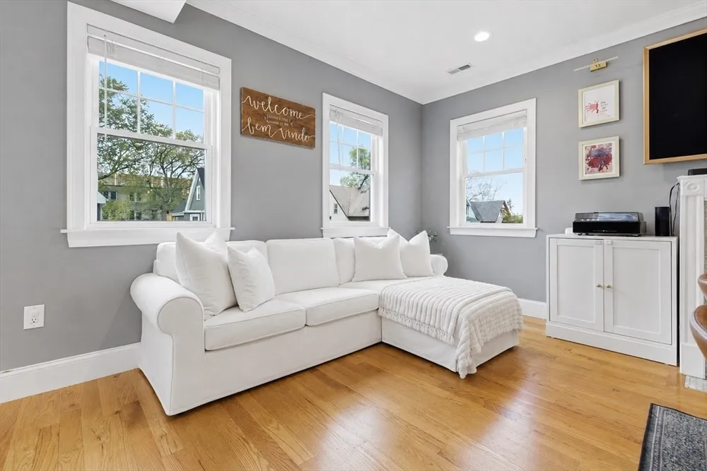 16 Wyoming St, Boston, MA 02121