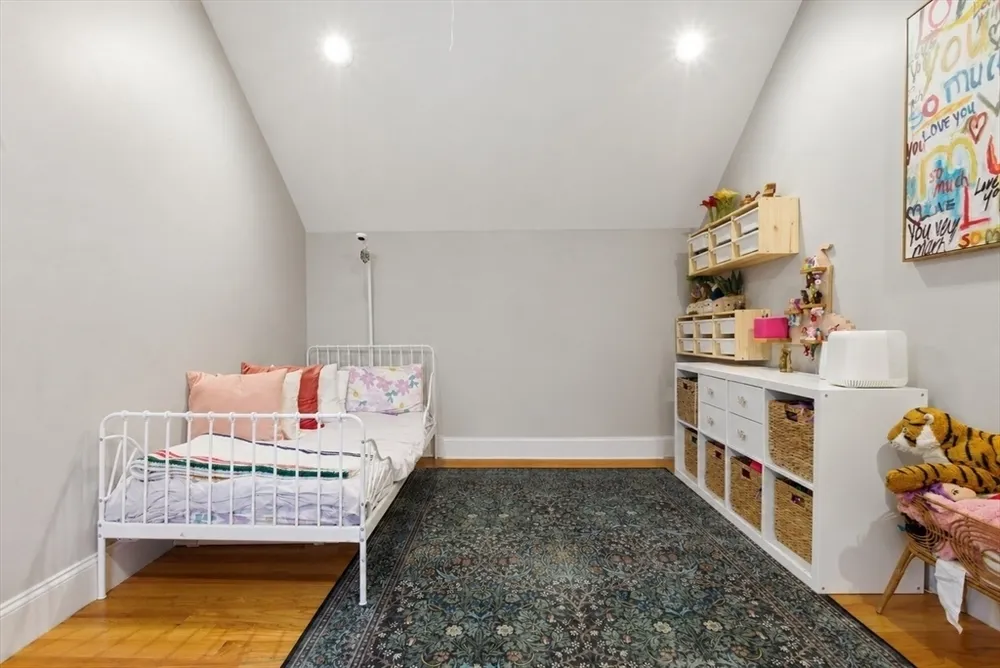 16 Wyoming St, Boston, MA 02121