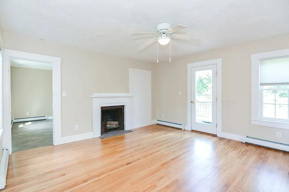 118 Main St, Norfolk, MA 02056