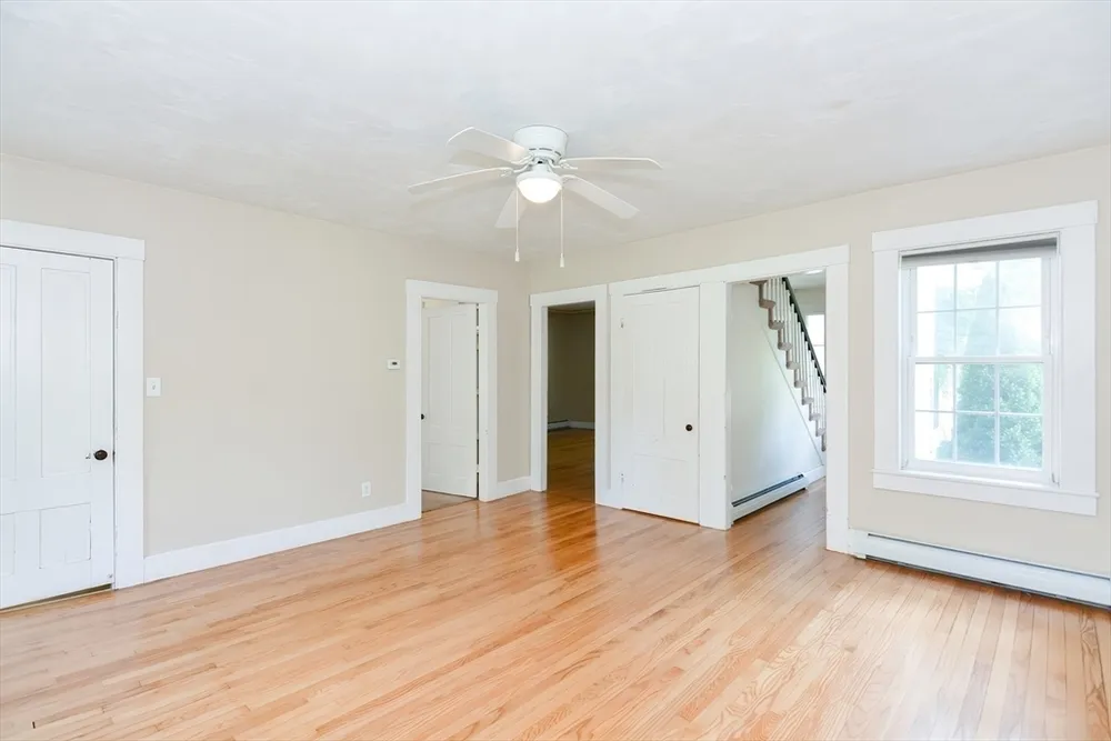 118 Main St, Norfolk, MA 02056