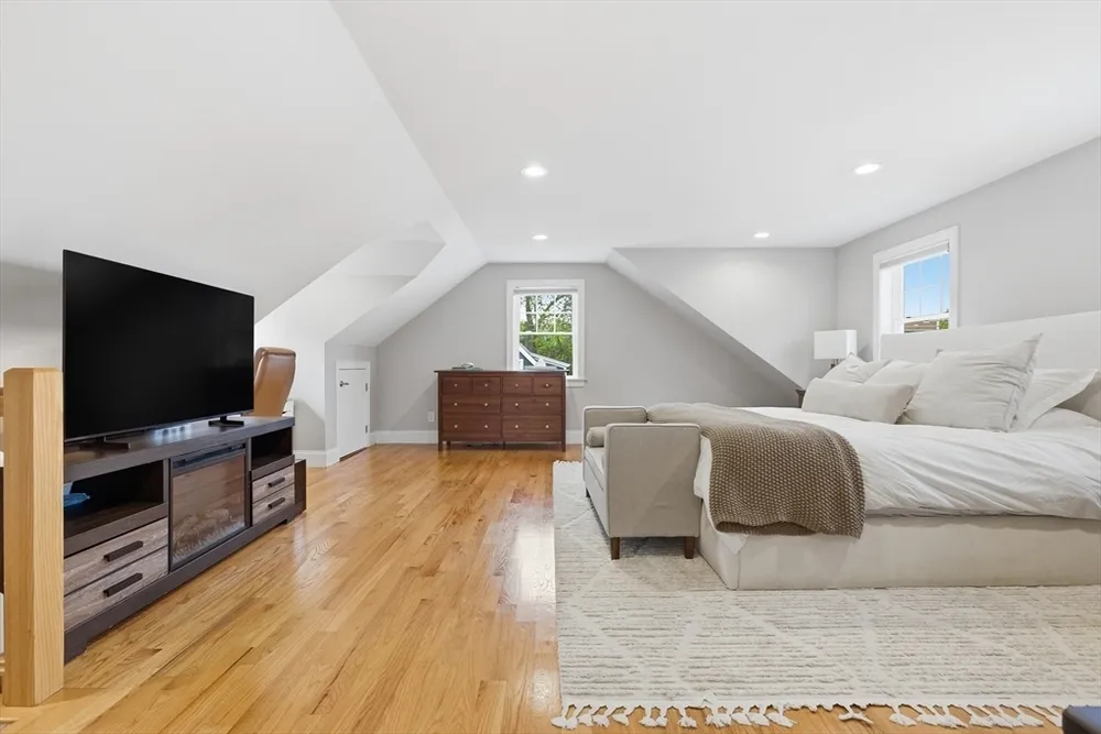 16 Wyoming St, Boston, MA 02121