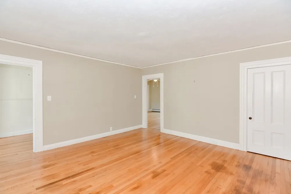 118 Main St, Norfolk, MA 02056