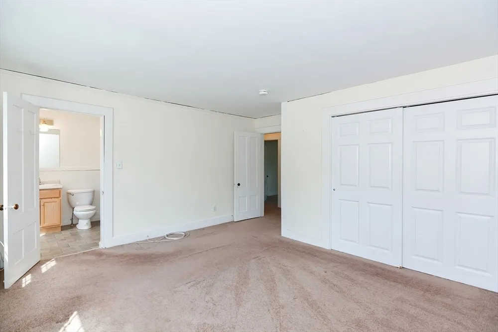118 Main St, Norfolk, MA 02056